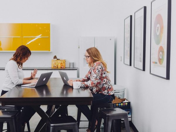 Contrat tripartite entreprise-coach-coaché : guide et modèle de clauses