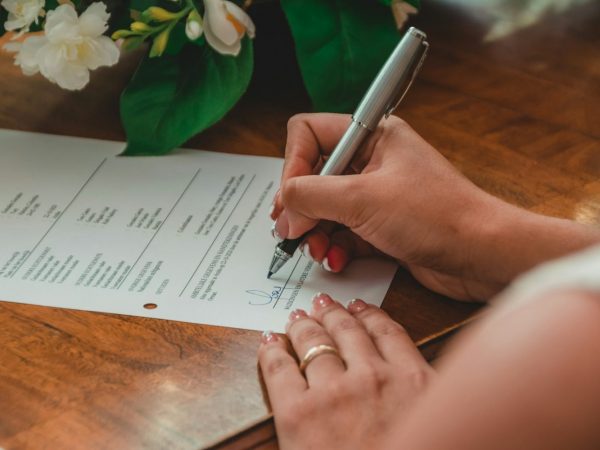 Modèle de contrat de coaching individuel : clauses indispensables et conseils pour sécuriser vos accompagnements