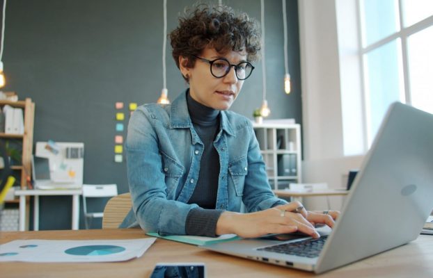 Coach, praticien du bien-être, thérapeute : quelle différence juridique ?