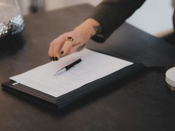 Contrat de coaching : que valent vraiment les modèles trouvés sur Internet ?