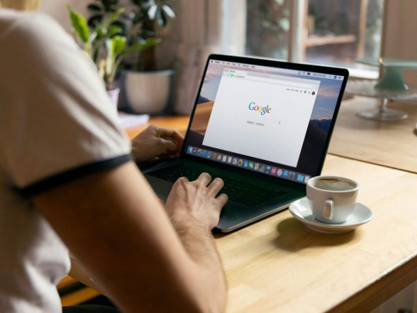 Réputation en ligne des coachs et thérapeutes : comment la protéger et réagir en cas d&rsquo;atteinte