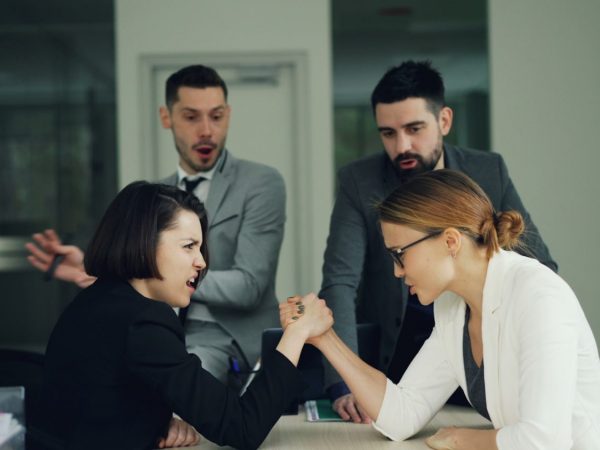 Client qui reproche un manque de résultats : quels risques pour un coach ou un thérapeute ?