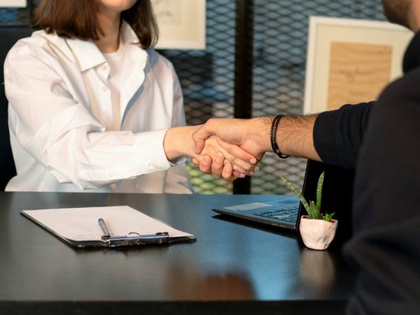 Offre commerciale coaching : que doit-elle contenir pour convaincre une entreprise ?